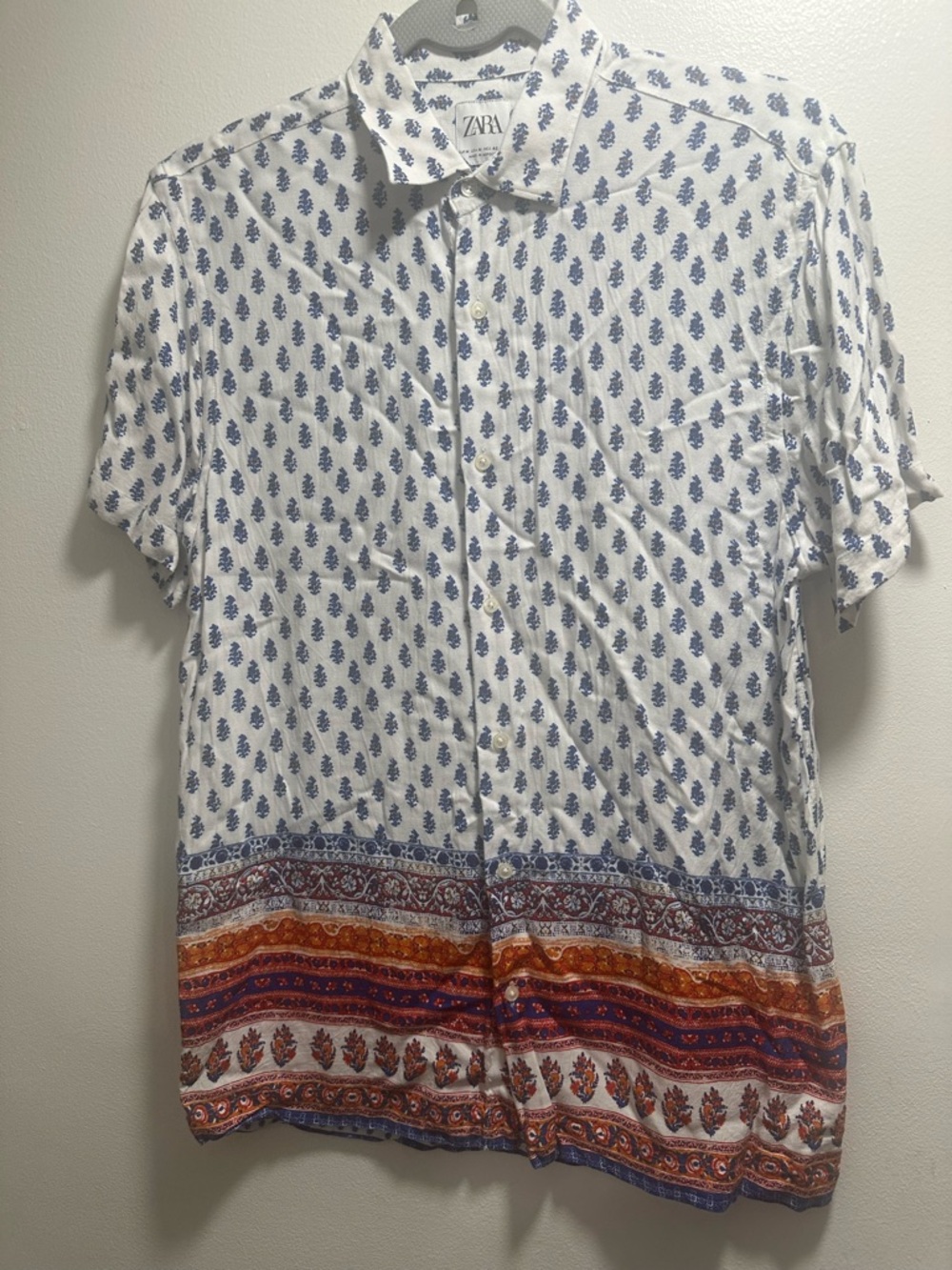 ZARA White Regular-Fit Shirt with Blue Floral Motif